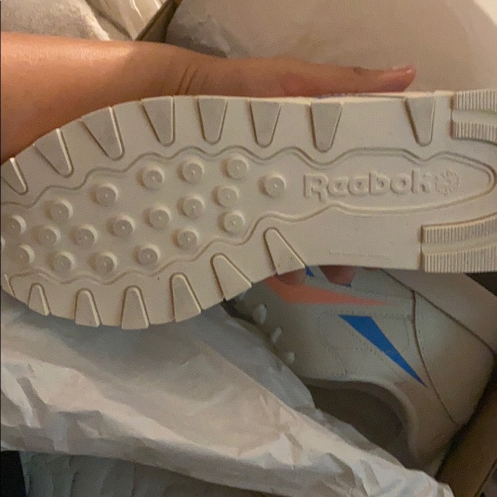 Women Reebok classics - Picture 3 of 3